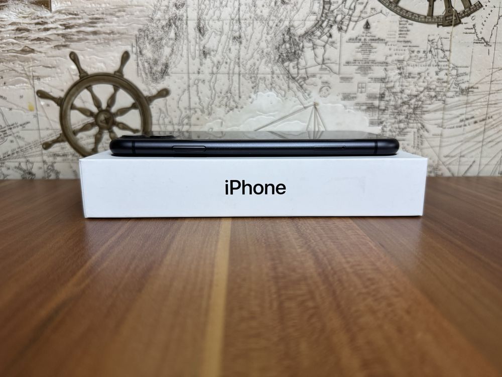 iPhone 11 • JAK NOWY • Etui • Ładowarka