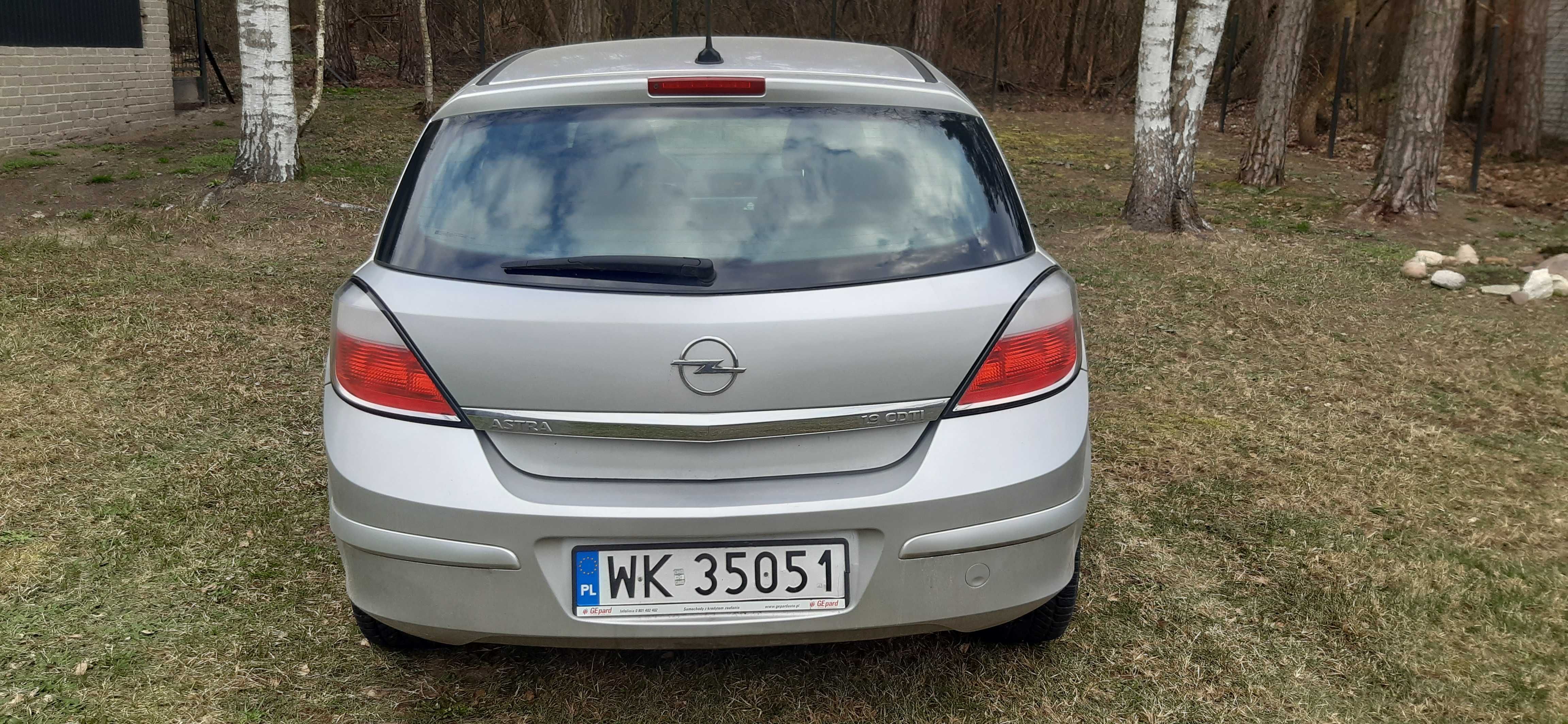 Opel Astra H 1.9 CDTI