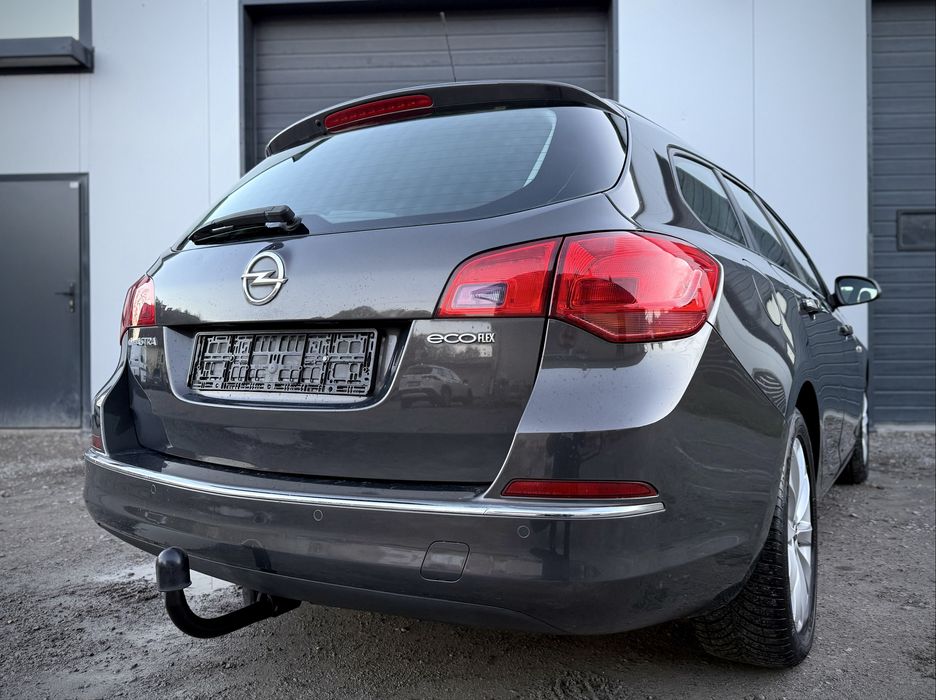 opel astra j 1.7 diesel; 170 tyś niski przebieg; hak