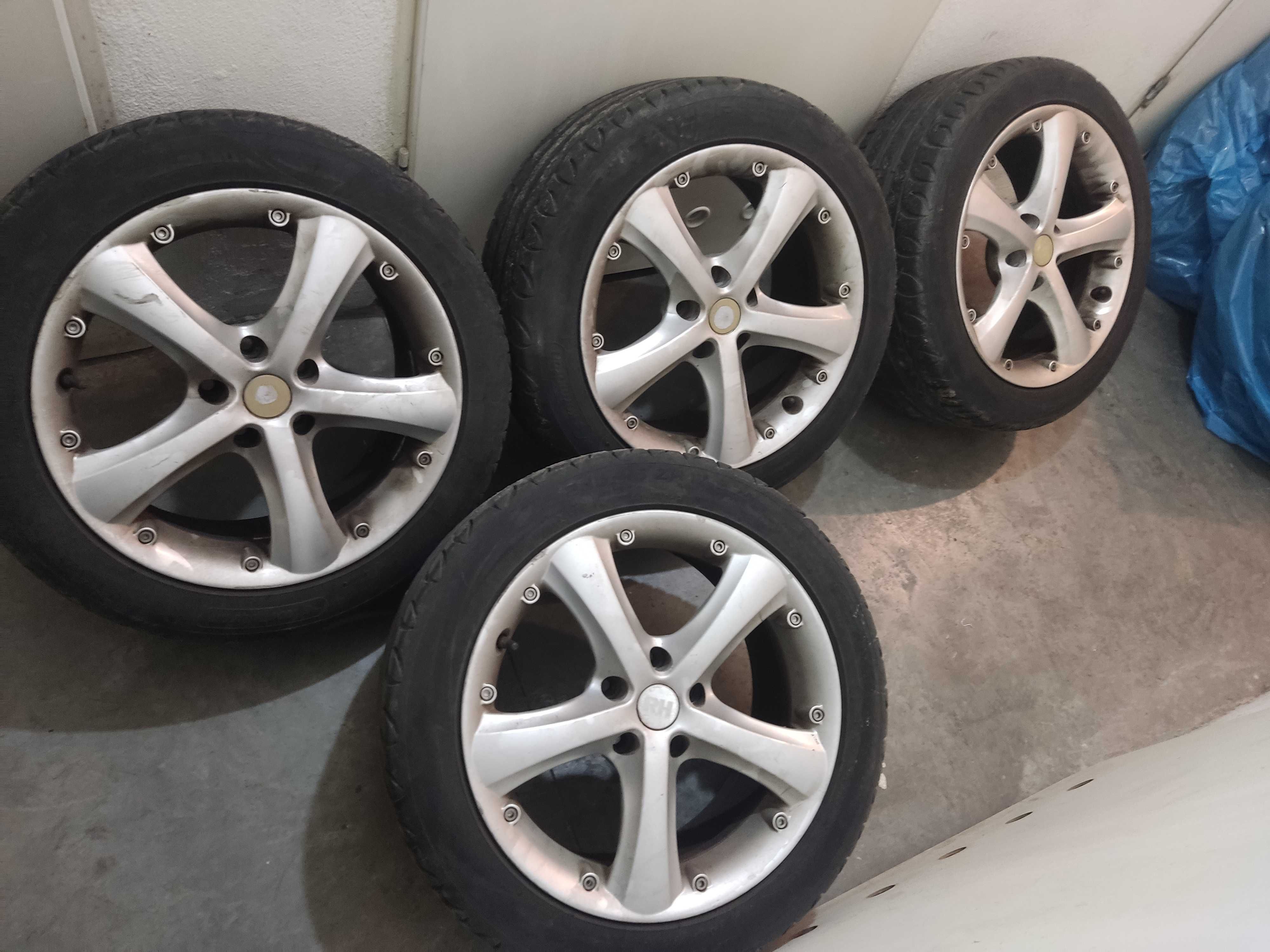 Felgi z oponami 8Jx17H2, 235/45 R17
