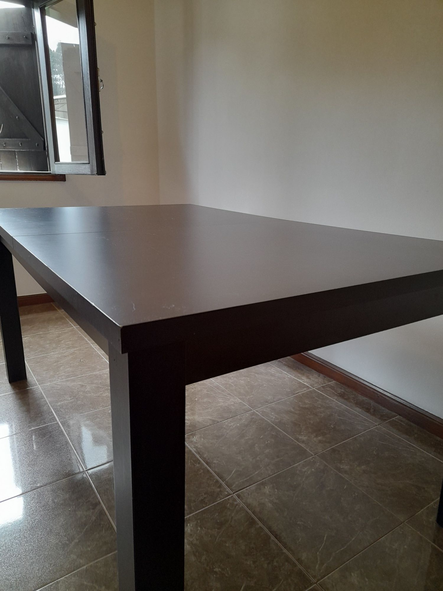 Vendo mesa de sala de jantar bom estado 200€