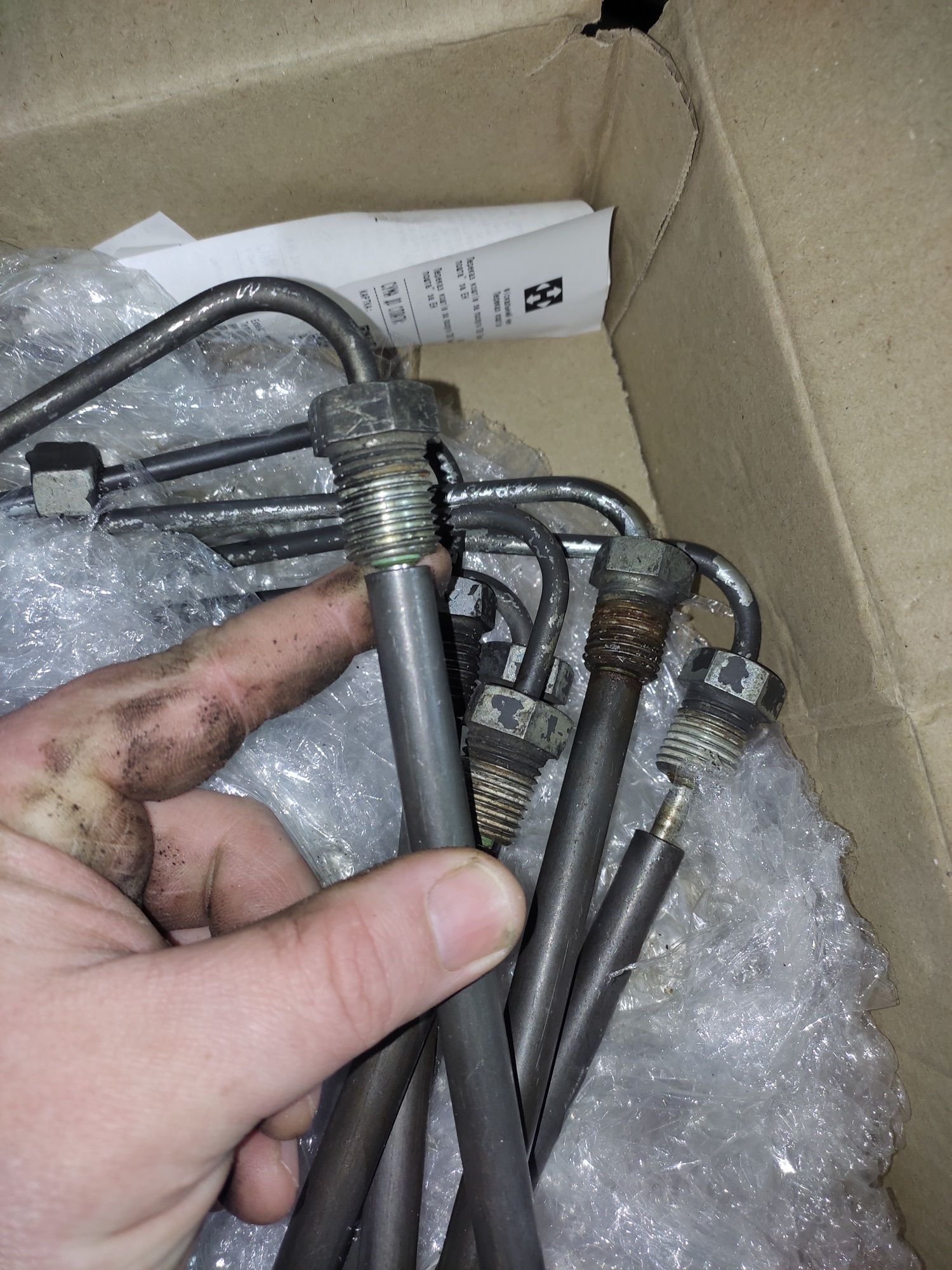 Топливные трубки DAF 105 М16. Есть М18.