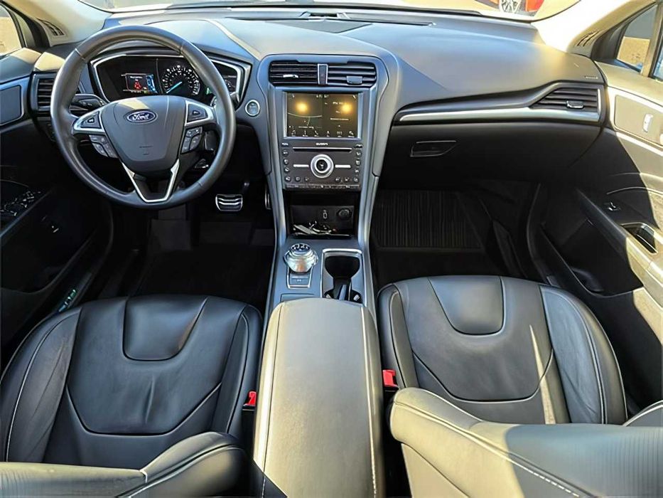 Ford Fusion      2018