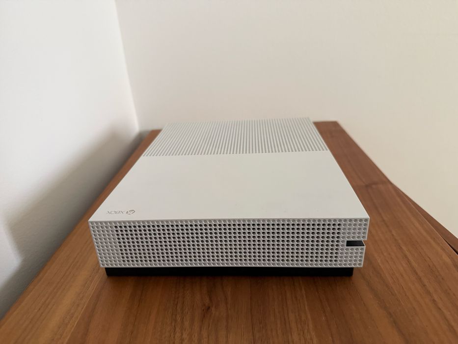 Xbox one S como nova