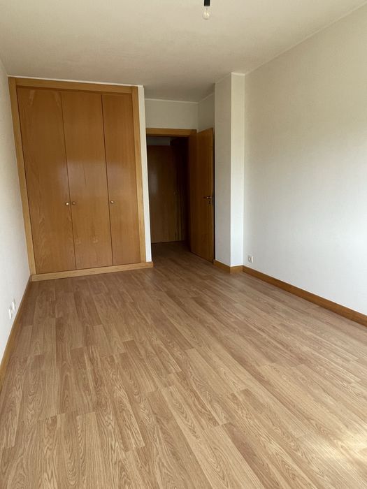 Apartamento T1 + 1 Pedrouços (a 2km H.S.João)