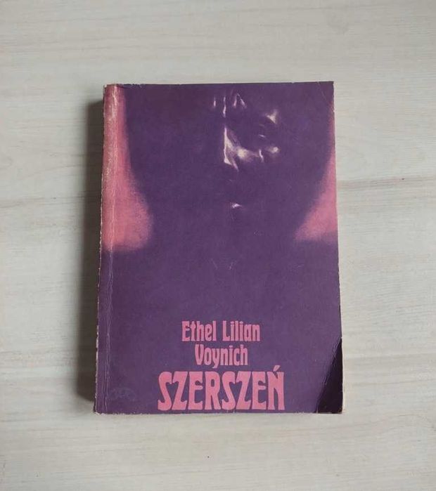 Szerszeń Ethel Lilian Voynich 1985 rok powieść historyczna