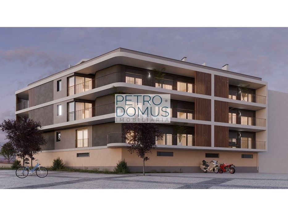 T2 Novo Em Santa Clara, Parceiros, Leiria