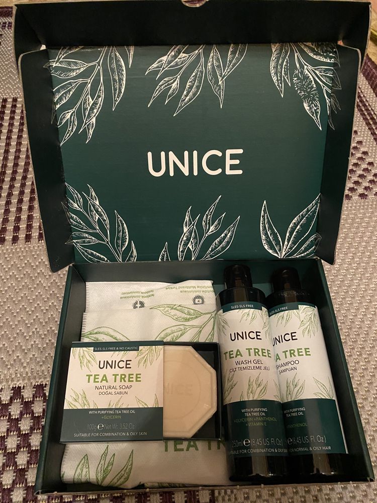 Подарункові набори Unice Novage Avon