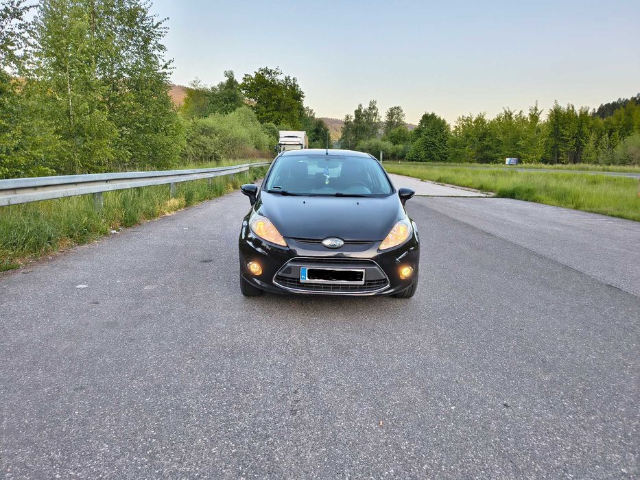 Witam mam do sprzedania Forda Fiestę MK7 Titanuim 1,6 BENZYNA