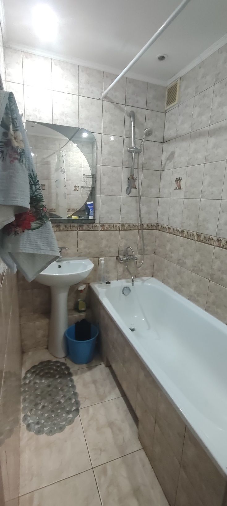 Зк. Центр, НА 1-2 МІСЯЦА