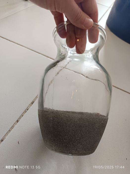 Jarra com brilho cinzento