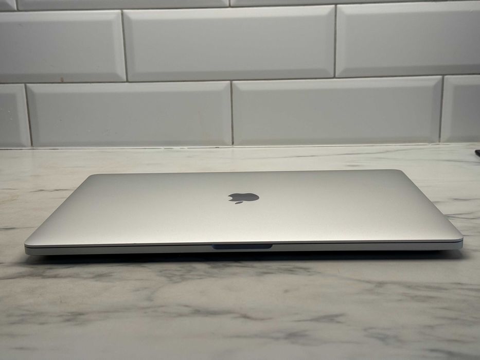 MacBook Pro 16" Intel Core i9