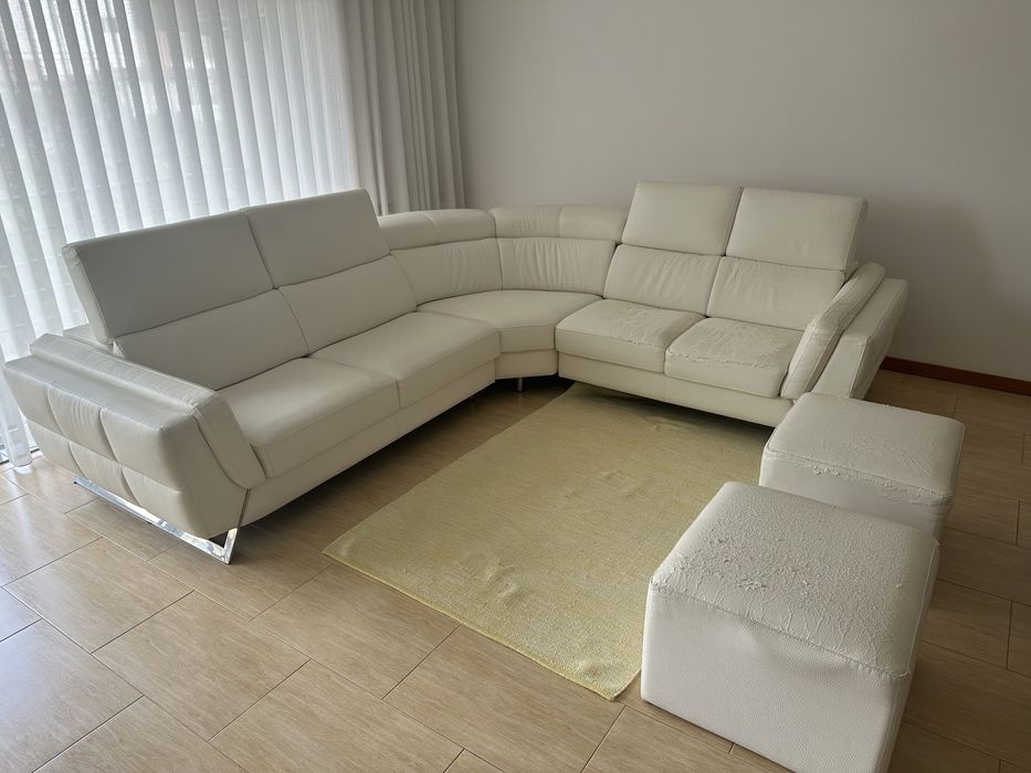 Vendo Sofá muito espaçoso (7 lugares)