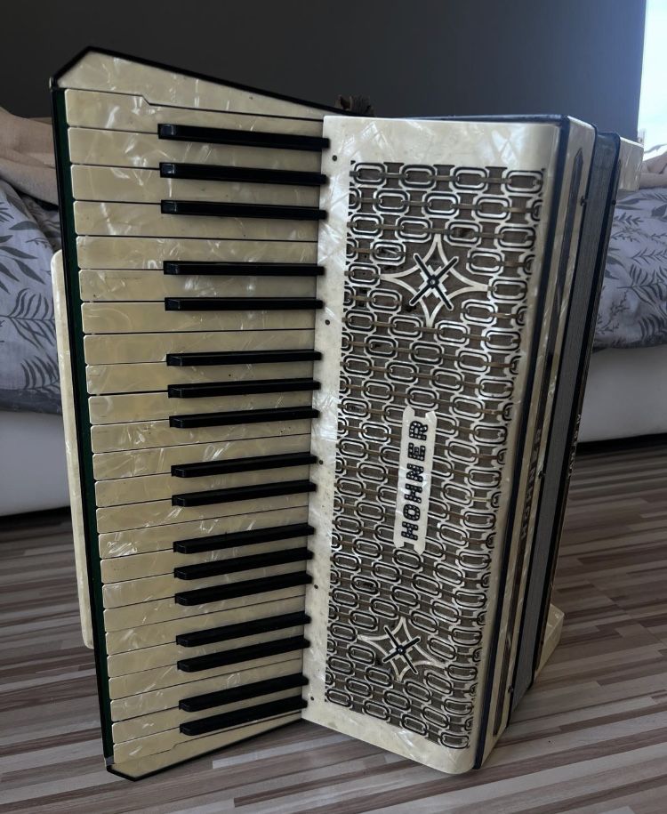 Akordeon Hohner Tango IV