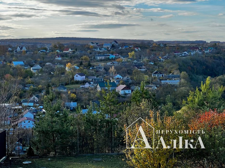 Продам будинок мрії з басейном та неймовірним видом на каньйон