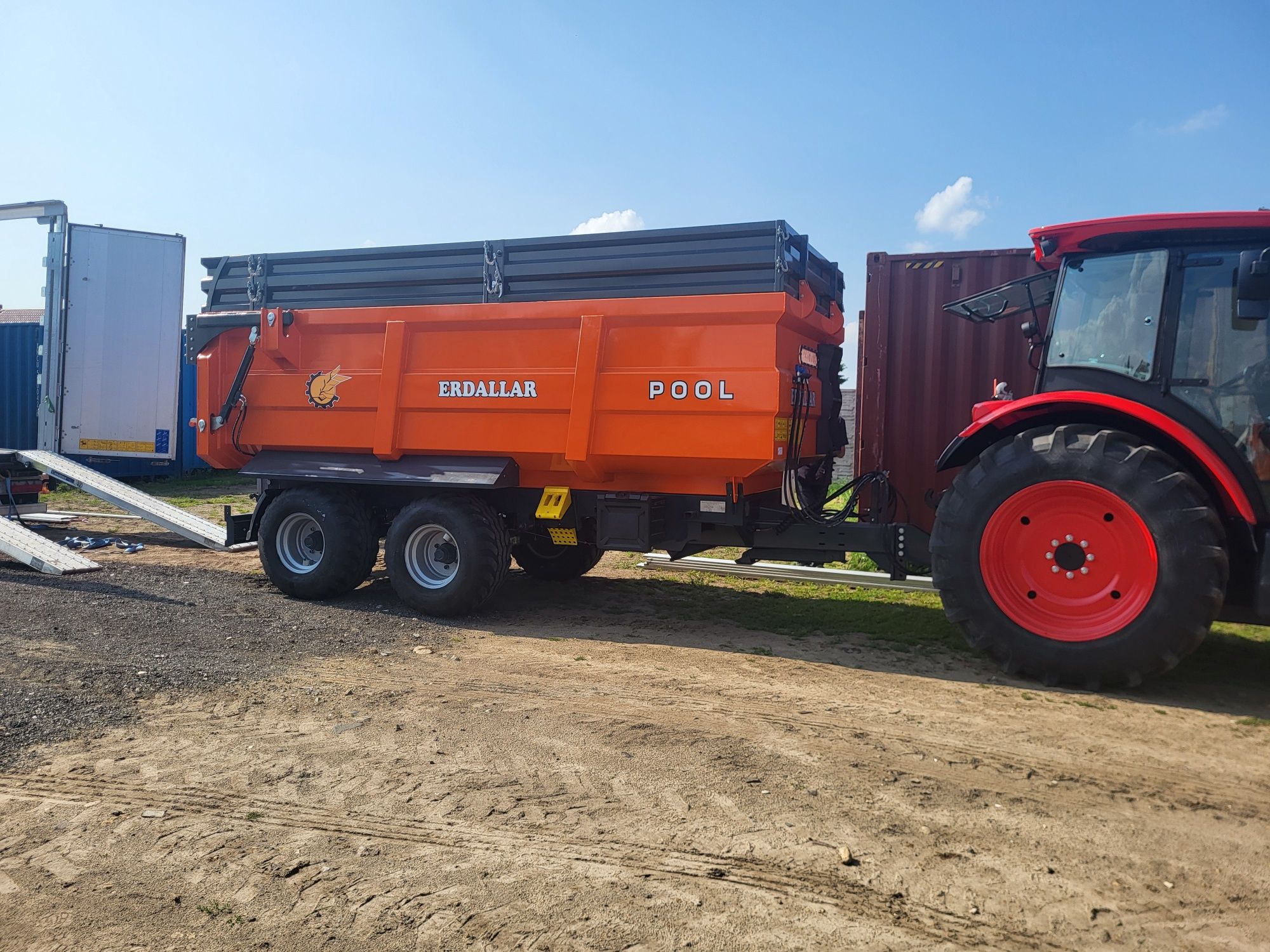 NOWA przyczepa rolnicza tandem wywrotka skorupowa 12t ładowność Erdall