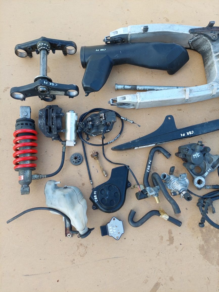 Honda cbr f4 600 lampa gaźnik stacyjka moduł tarcze set bak laga pompa
