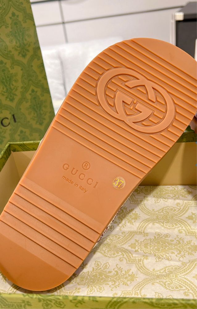 Gucci klapki brokat