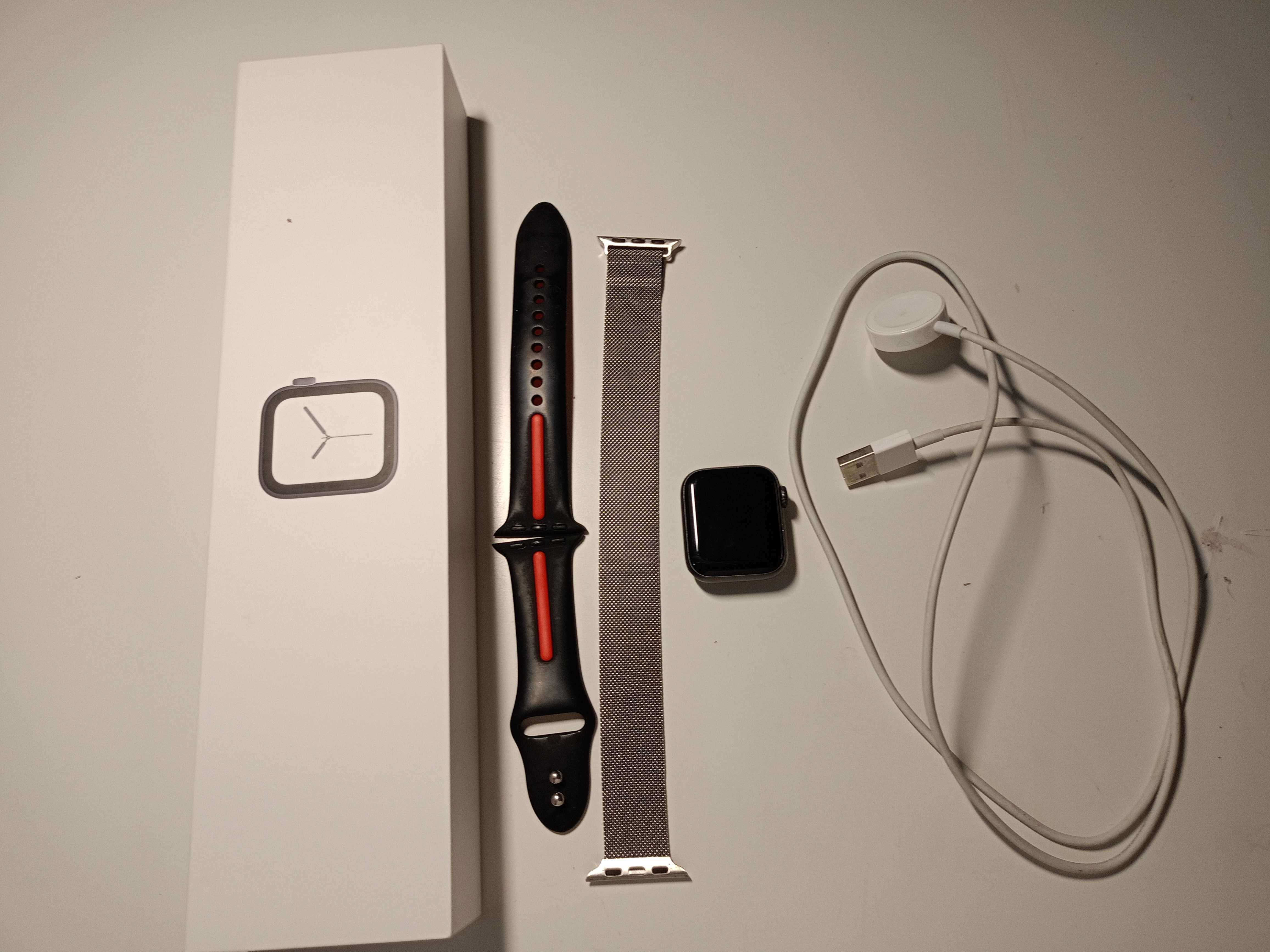 Apple watch serjes 4 GPS +CEL
