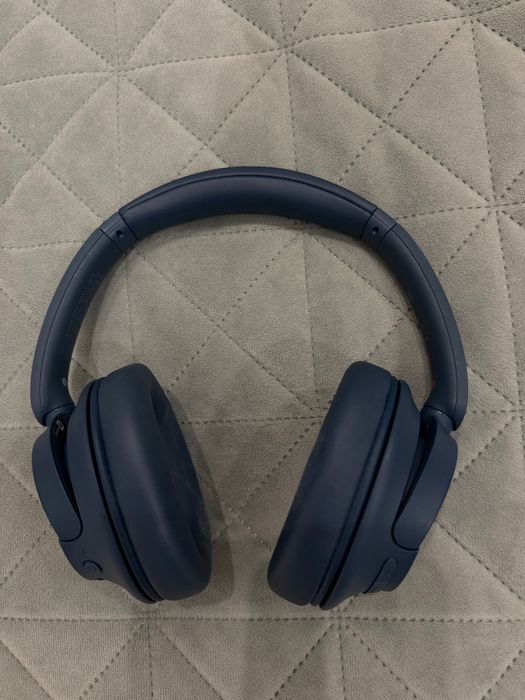 Sony WH-CH720N у футлярі LLTGEM