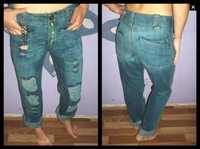 Фирменные рваные джинсы Бойфренды с камнями