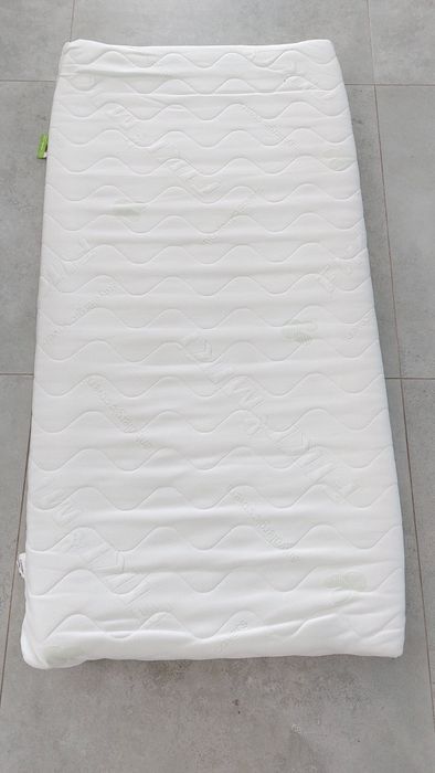 Tapczanik łóżko dziecięce Klupś 140x70 z materacem