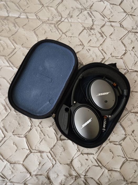 Headsets Bose de fio com noise-cancelling