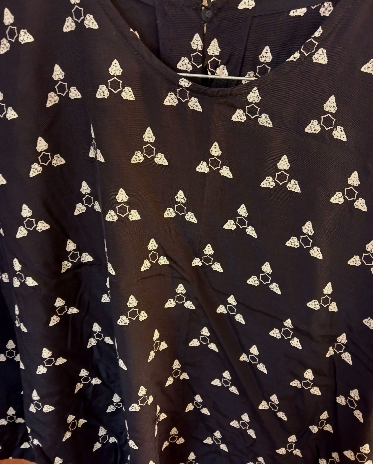 Roupa senhora L em excelente estado 4,50€ a peça