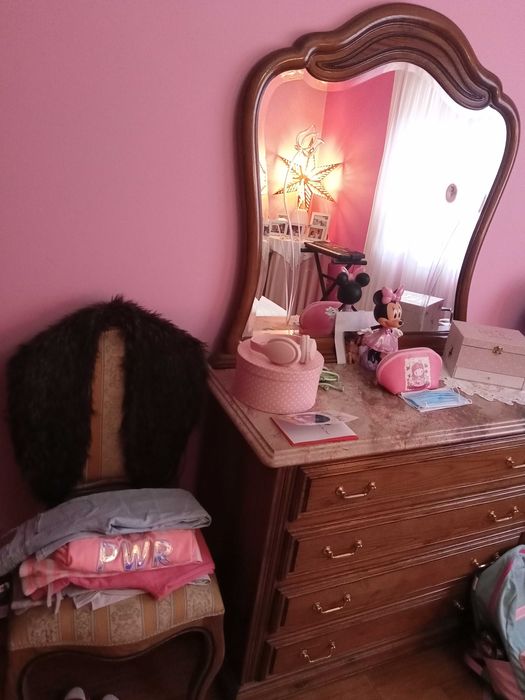 Mobília de quarto como nova