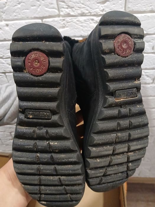 Продам тёплые угги 36-37р