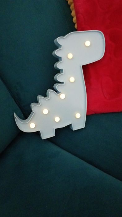 Dinozaur lampka do pokoju dziecięcego