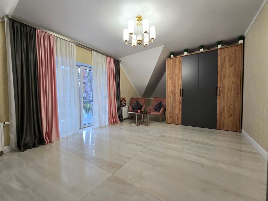 Унікальний приватний будинок з ремонтом в Лісовій Бучі. Без комісії!