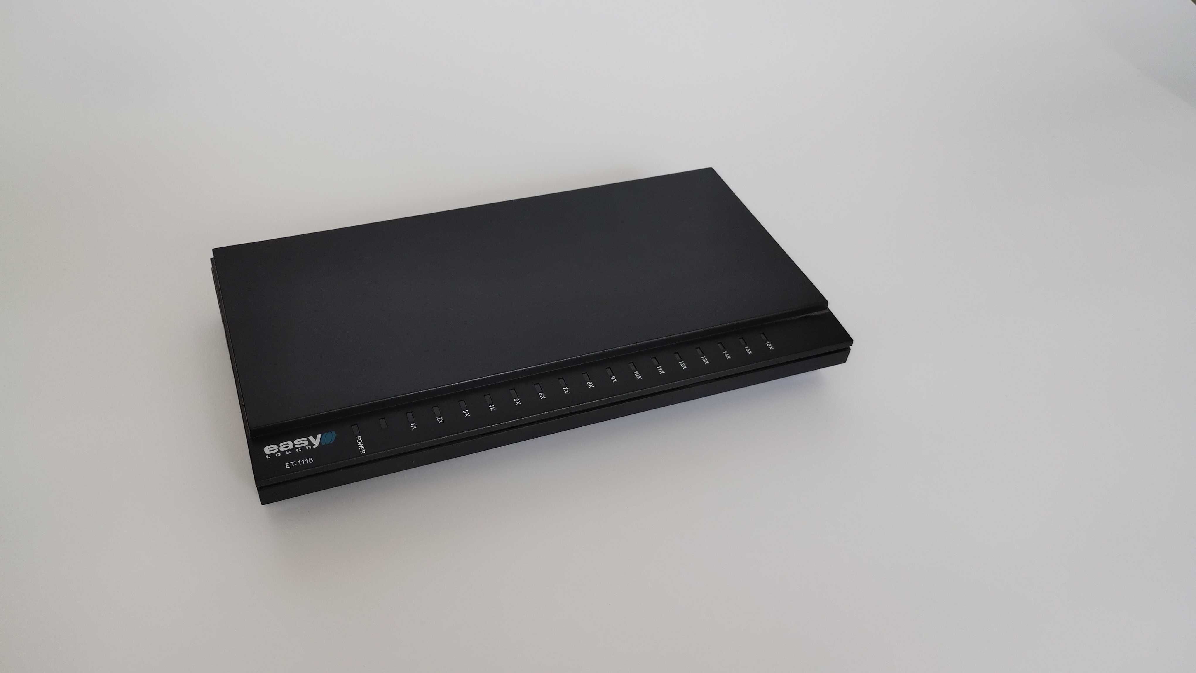 Switch ET-1116 Taurus - 16-portowy Switch 10/100 EasyTouch IEEE 802.2