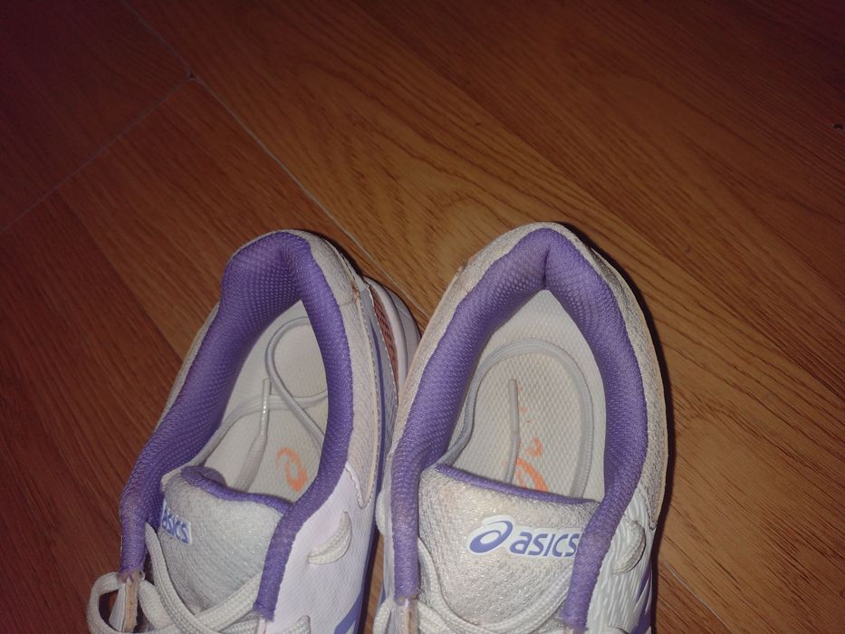 Кросівки Asics, оригінал. Для волейболу та тенісу