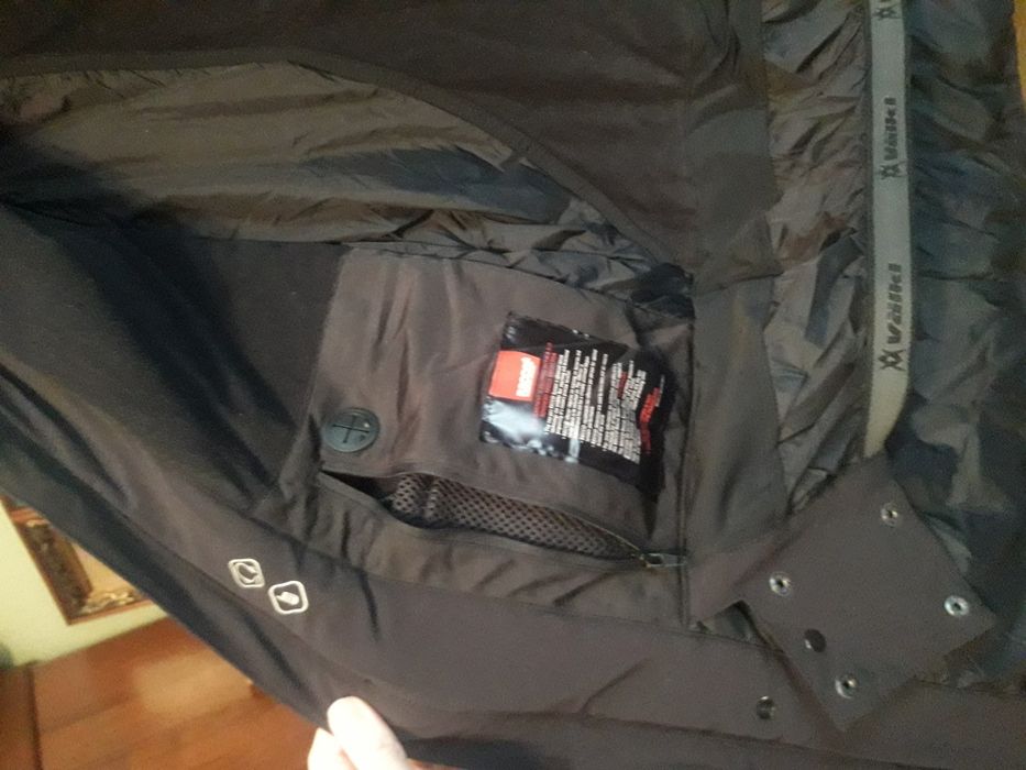 Зимняя мужская курточка фирмы Volkl