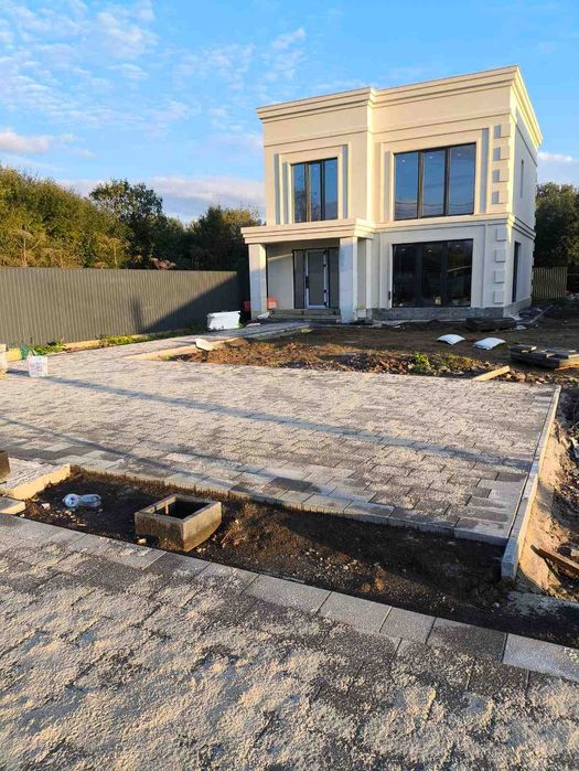 Продаж сучасного будинку