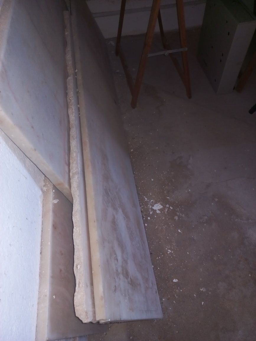 3 Pedras marmore retangulares