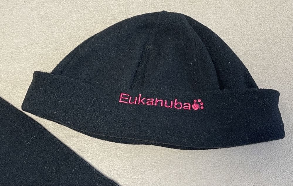 Шапка та шарф флісові Eukanuba.