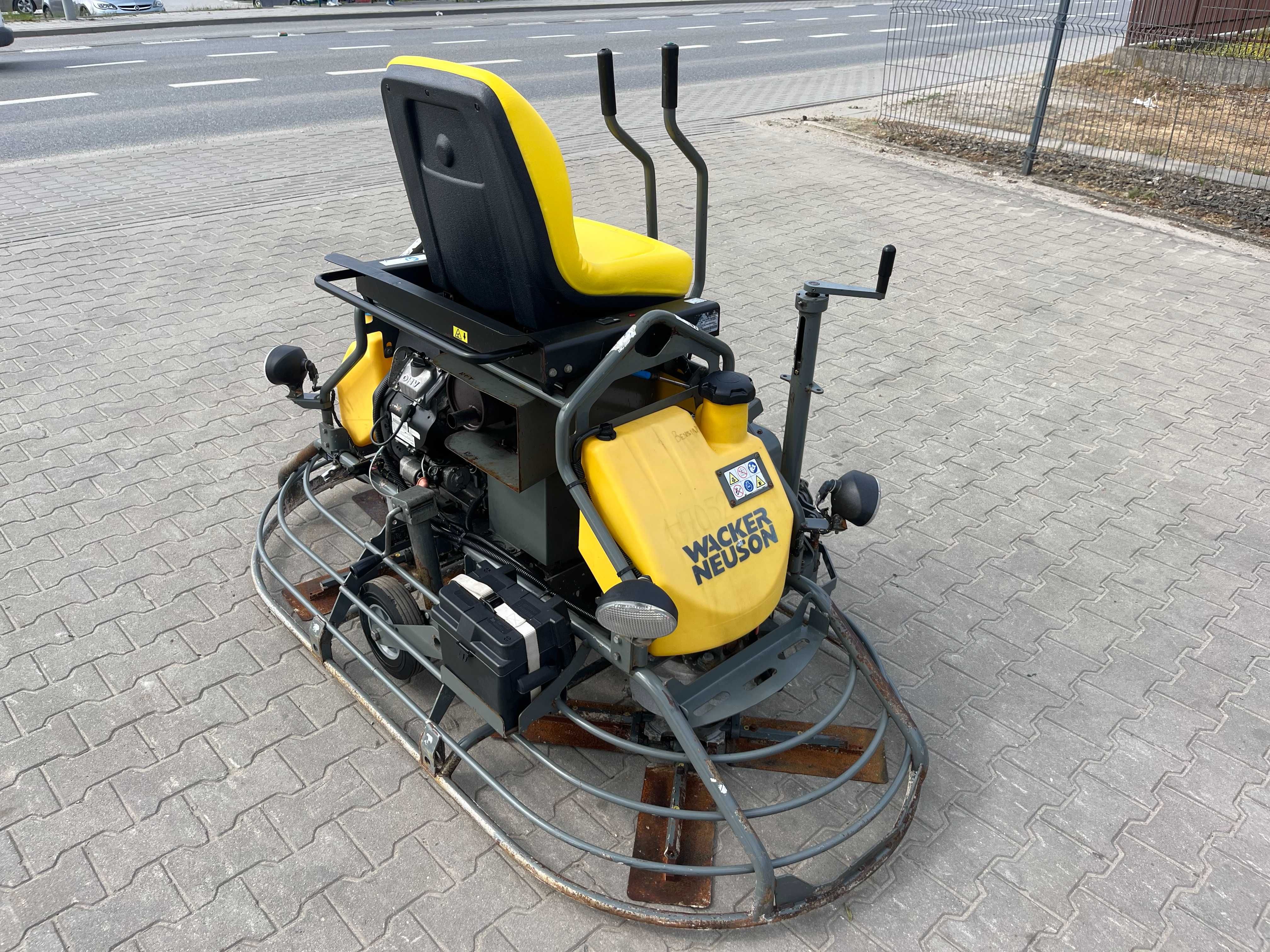 Zacieraczka samojezdna Wacker Neuson CRT 36-25, śr. zacierania 2x915mm