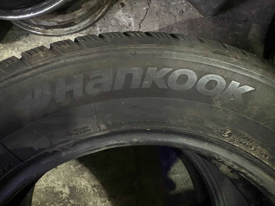 Шины 215/65 R17 Hankook пара зима (хорошее состояние) L8