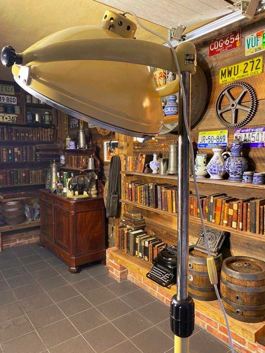 Lampa medyczna POLFA KRAKÓW, industrialna, antyk