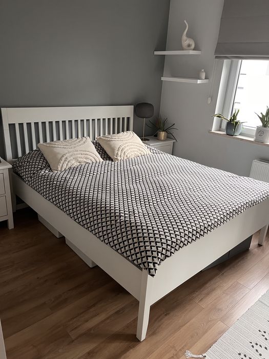 Łóżko z materacem IKEA