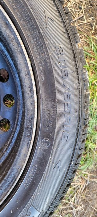 Koła zimowe 4 sztuki  toyota t25 corolla verso 205 65 r 16