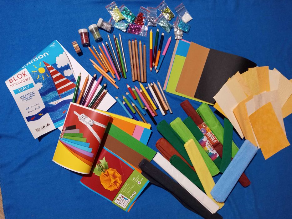 Materiały szkolne do prac plastycznych