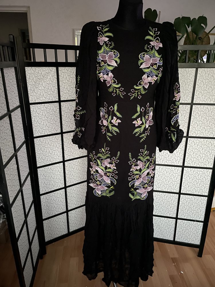 czarna sukienka  maxi haft kwiaty sukienka 36 s 38 m asos