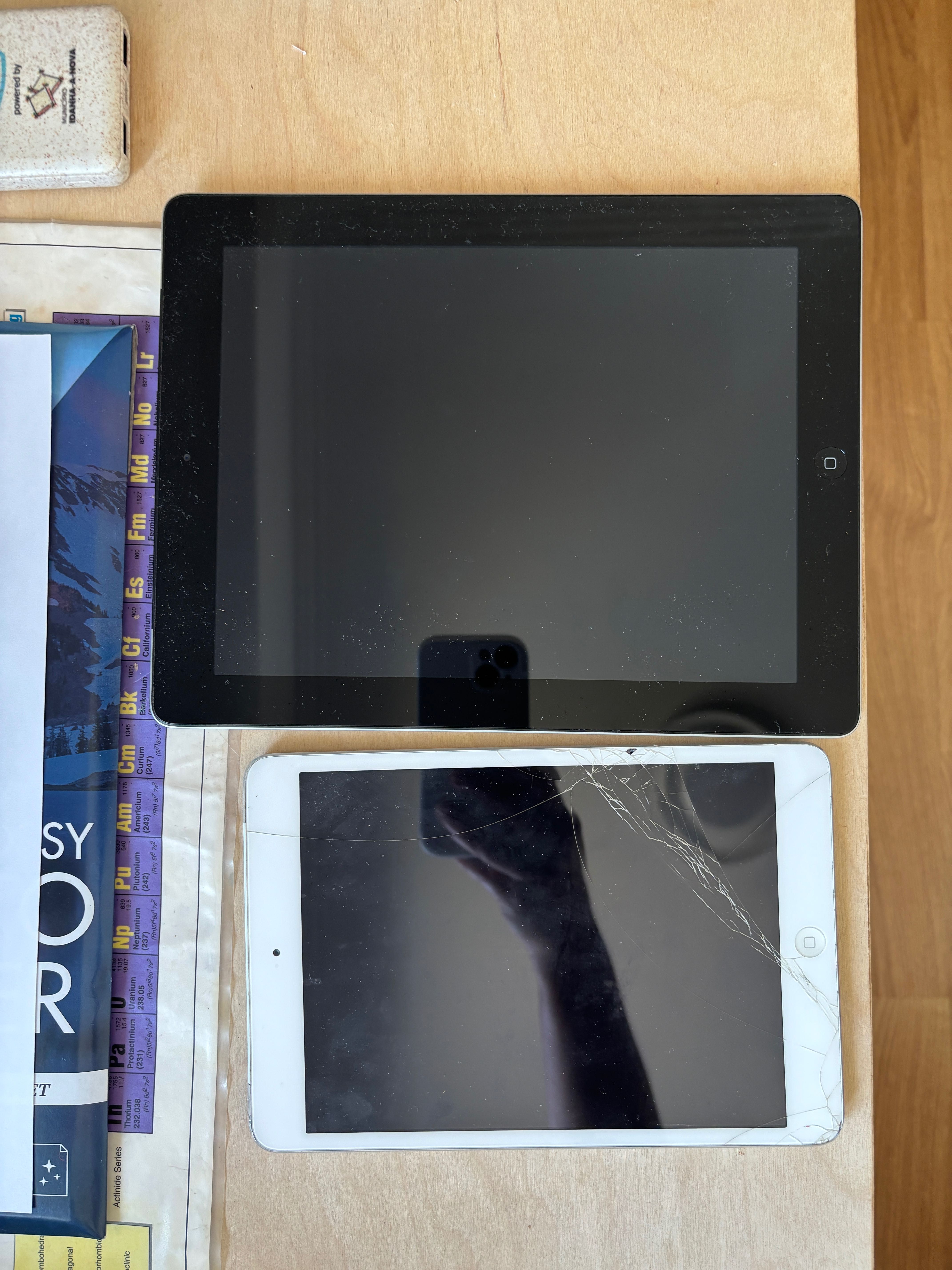 2 iPads - ambos a funcionar