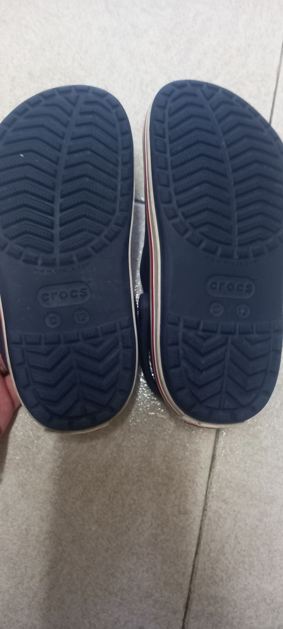 Vendo crocs da marca original com pouco utensílio