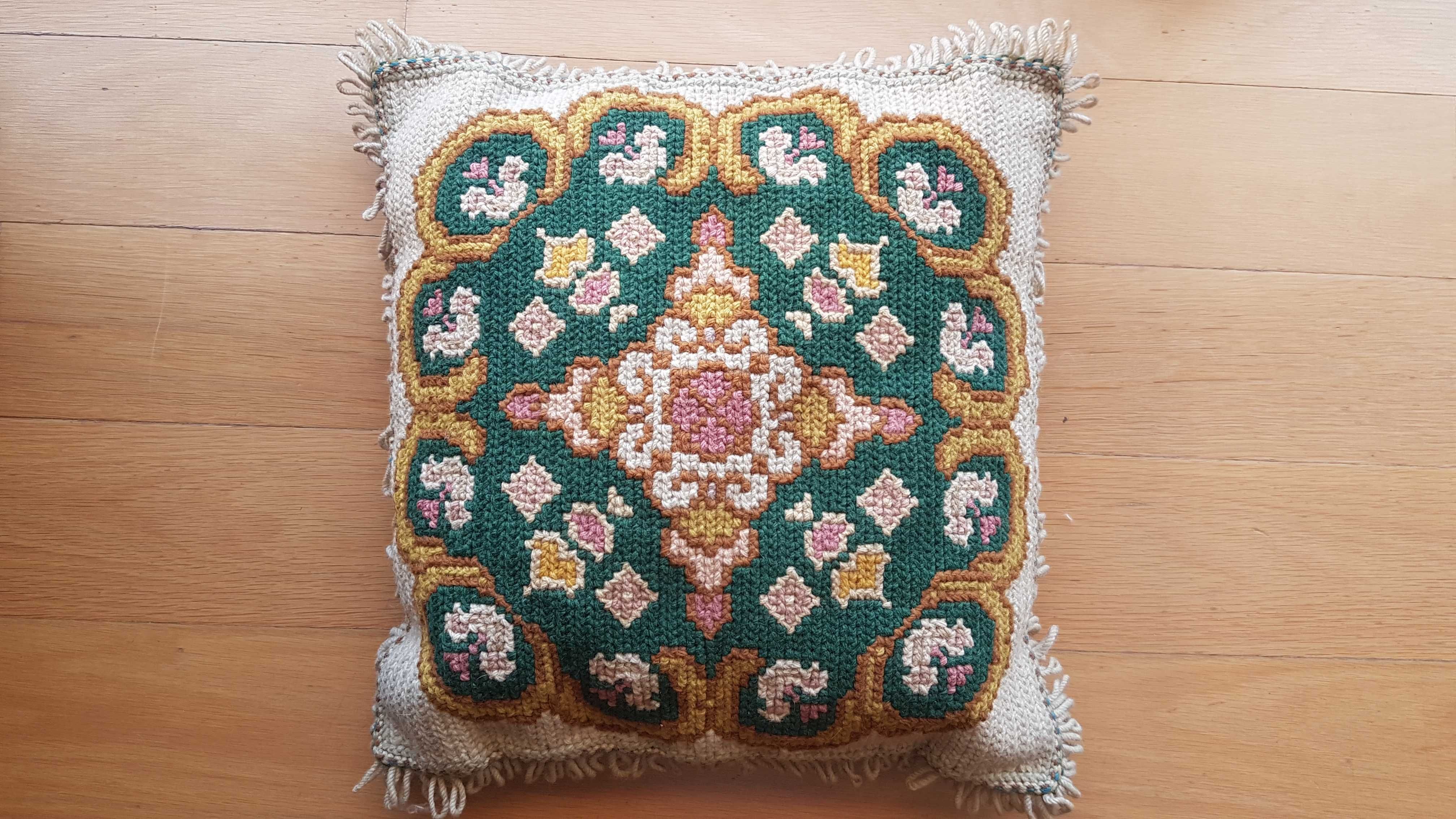 1 Almofada de Arraiolos feitas à mão - ponto fino - Original