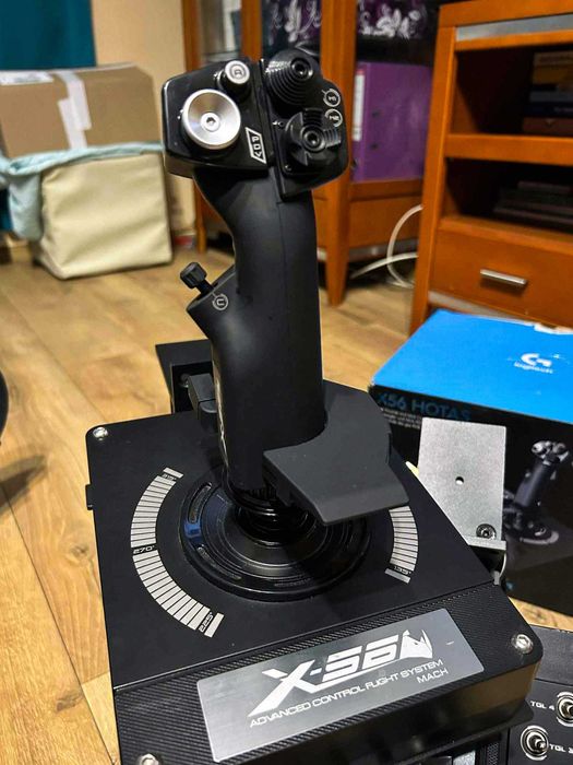 Logitech X56 HOTAS – joystick + przepustnica z mocowaniem