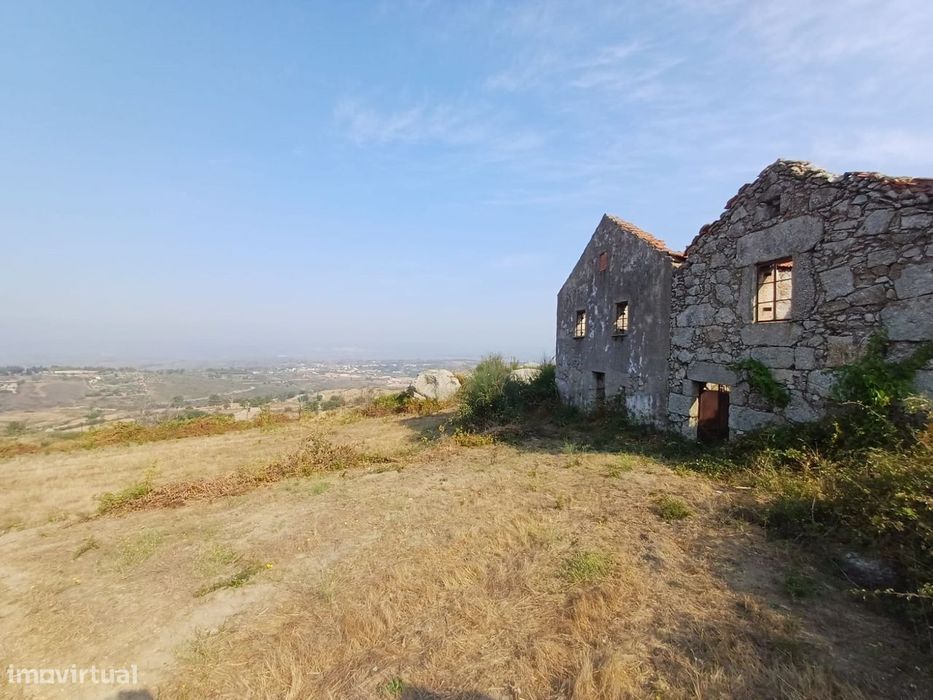 Quinta  Venda em Linhares,Celorico da Beira